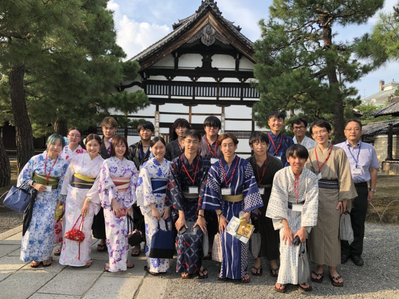 กิจกรรมทัศนศึกษาสร้างประสบการณ์การเรียนรู้ในเกียวโต – การทัศนศึกษาสายศิลป์และคำบอกเล่าประสบการณ์ของนักเรียนชาวต่างชาติ